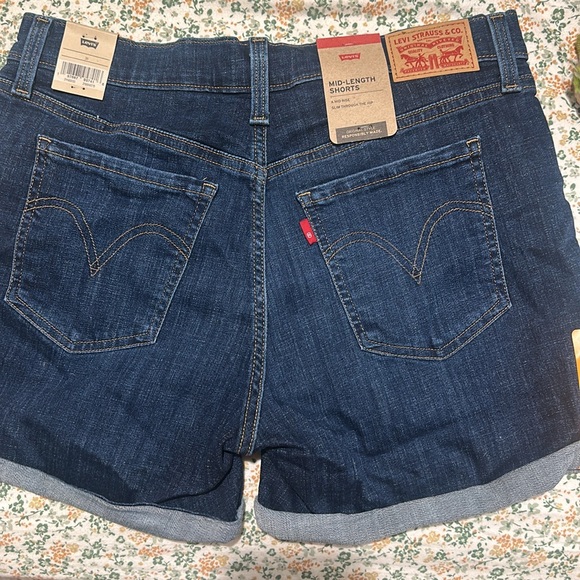 Levi's Jean Shorts - Picture 2 of 3